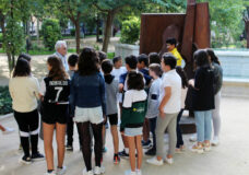 Visitas guiadas para escolares en la exposición escultórica ‘Arte en la calle’
