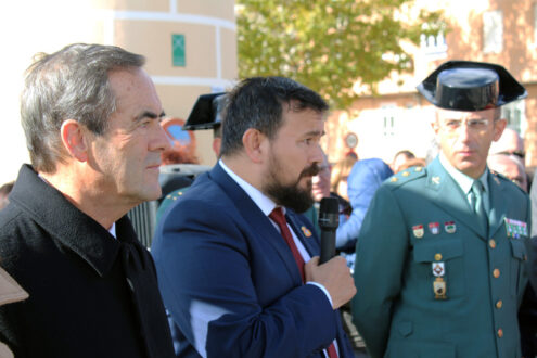 La Roda rinde homenaje a la Guardia Civil en su 175 aniversario