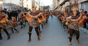 Fantasía, ingenio, humor y colorido en la apertura del Carnaval rodense
