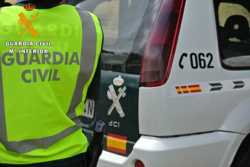 La Guardia Civil detiene a dos personas por adquirir medicamentos con recetas falsificadas