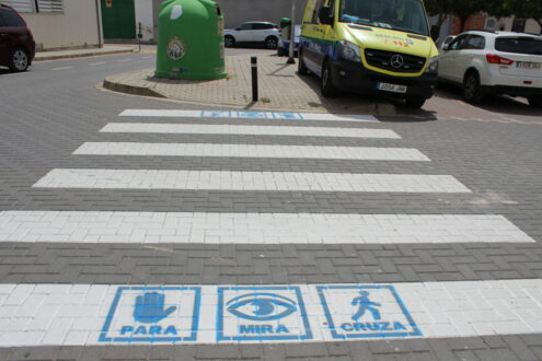 La Roda estrena una iniciativa de accesibilidad en los pasos de peatones