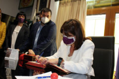 La consejera de Igualdad visitó el Centro de la Mujer y la empresa local Rodacal Beyem S.L.