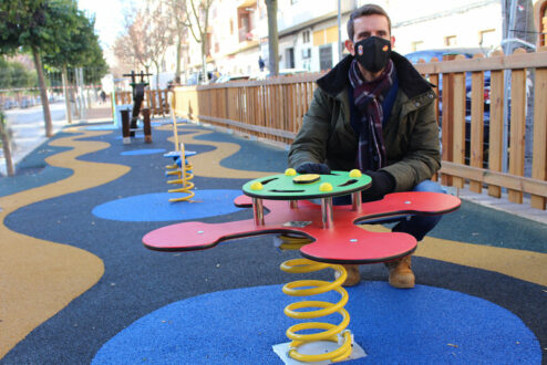 Finalizadas las obras de mejora en una de las áreas infantiles del paseo de la Estación