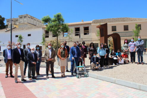 El Ayuntamiento inaugura la ‘h minúscula’ en homenaje a Tomás Navarro Tomás