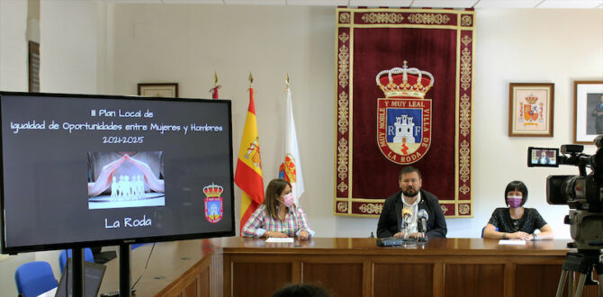 Presentan el III Plan de Igualdad a los agentes sociales de La Roda