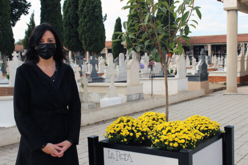El Cementerio Municipal se prepara para la festividad de Todos los Santos