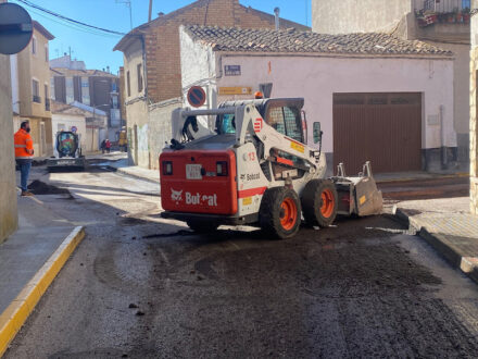 Comienza el Plan de Asfaltado que reparará 17 tramos de calle en los próximos 6 meses