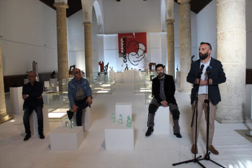 Carmen Otero Rodríguez, ganadora del II Certamen de Escultura ‘Rafael Canogar’